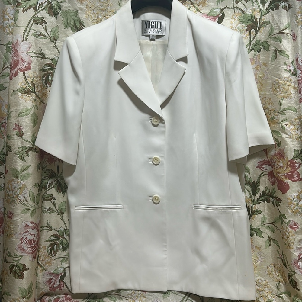 Women's White Short-Sleeve Blazer Jacket